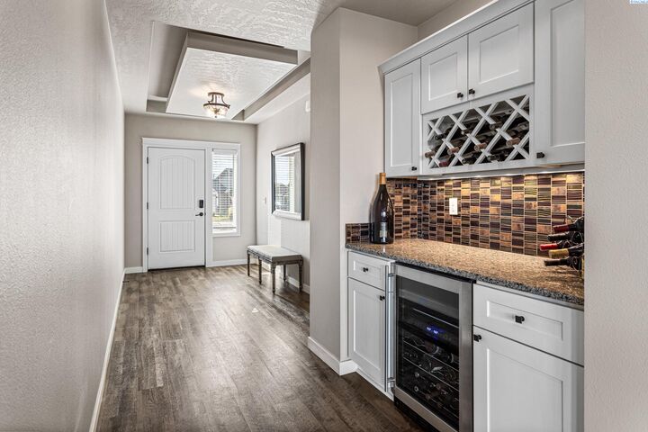 Property Photo: 26 Molly Rose Ct WA 99350