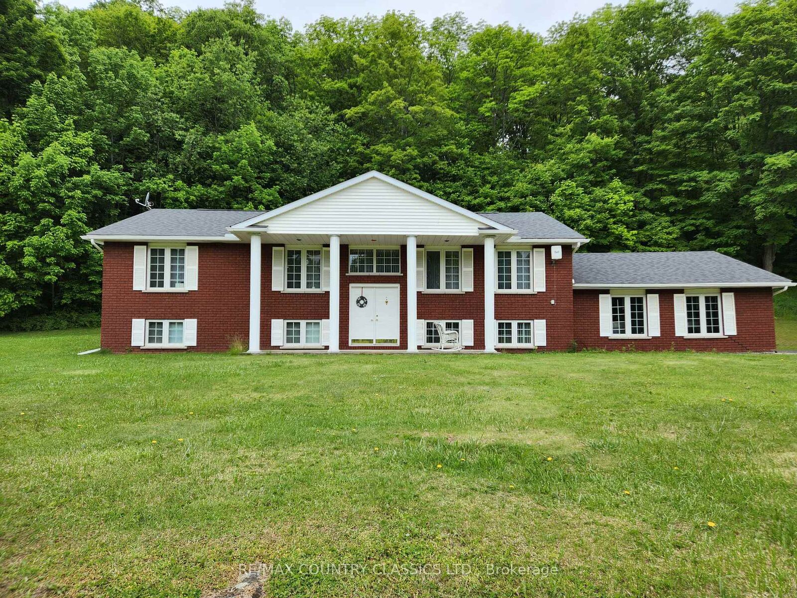 Property Photo: 29819 28 Highway ON K0L 1C0