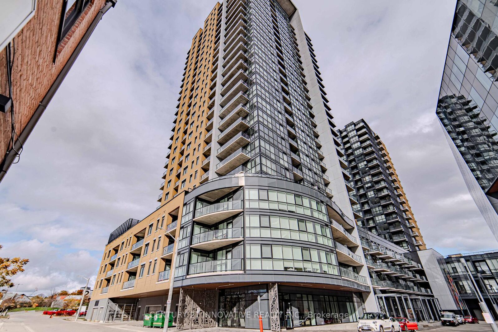 Property Photo:  108 Garment Street 2603  ON N2G 0E2 