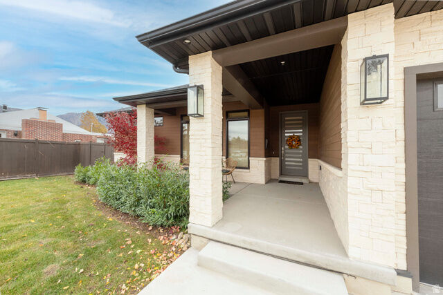 Property Photo: 1574 E Winward Dr UT 84117