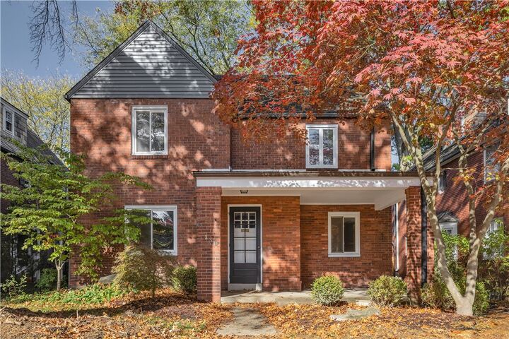 130 Yorkshire Dr  Point Breeze PA 15208 photo