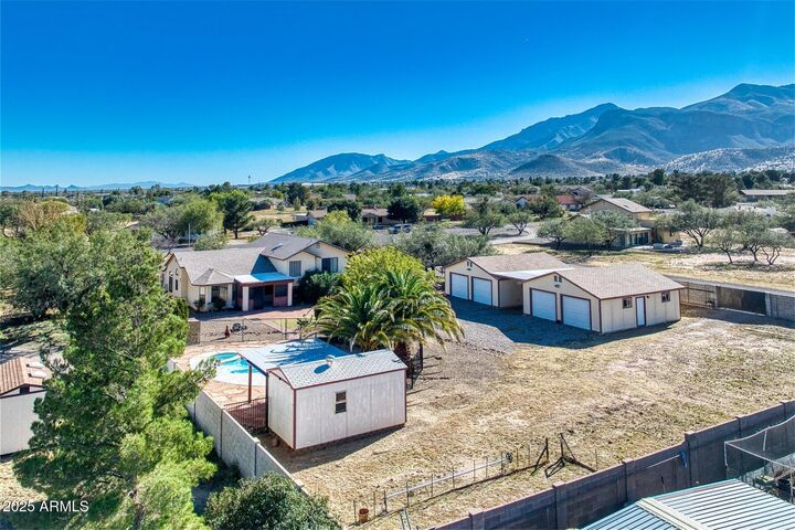 Property Photo:  3623 E Navaho Street  AZ 85650 