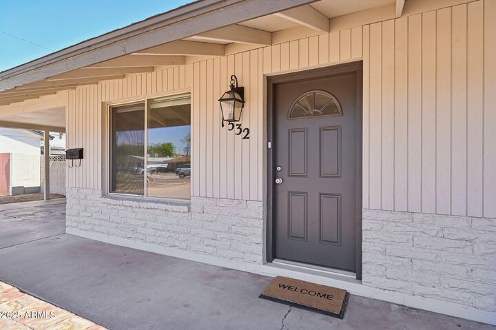Property Photo: 1532 W 6th Street AZ 85281