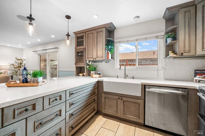 Property Photo:  518 Courtyard Circle  CA 95407 