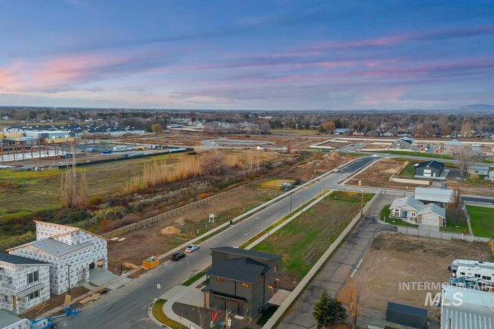 Property Photo:  29 N Feather Reed Ave.  ID 83642 