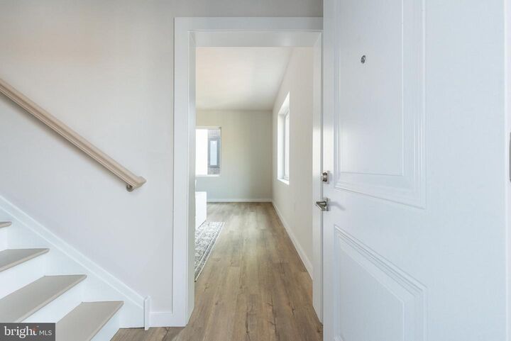 Property Photo:  1130 N Delaware Avenue 2B  PA 19125 