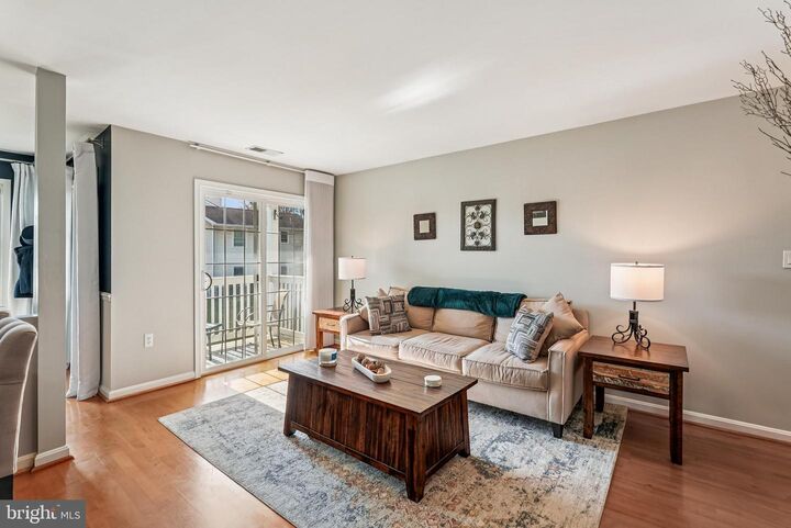 Property Photo:  116 Westwick Court 3  VA 20165 