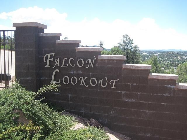 Property Photo: 1003 W Falcon Lookout Lane AZ 85541