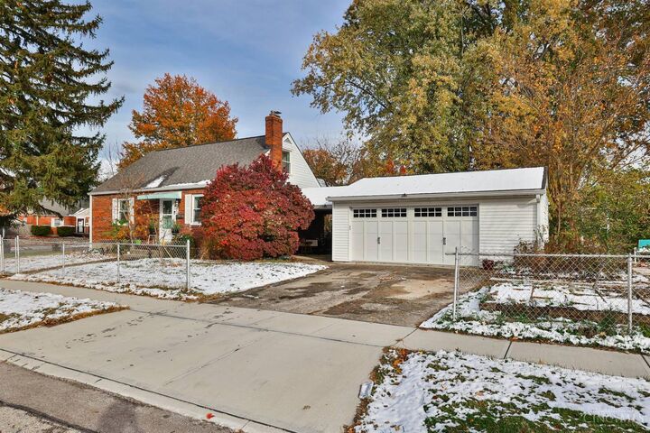 Property Photo: 9384 Lark Court OH 45242