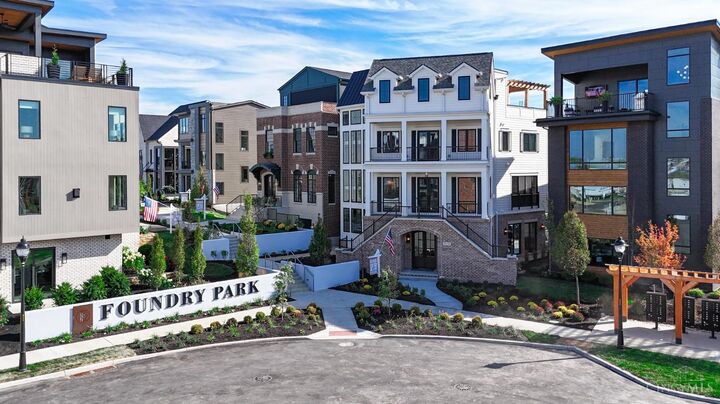 Property Photo:  2905 Three Oaks Lane  OH 45209 