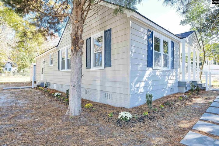 Property Photo: 2905 Edgewood Ave SC 29204