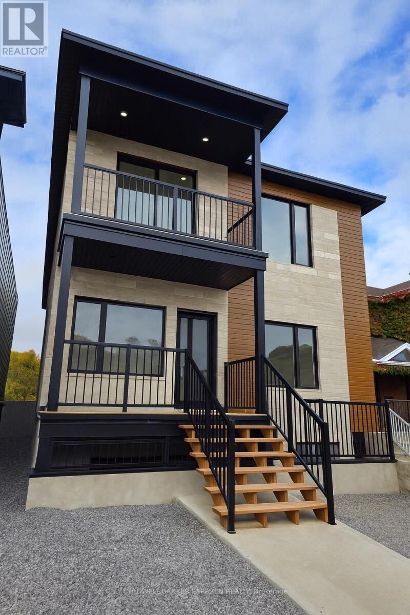 Photo de la propriété:  353 Wilmont Avenue 6  ON K2A 0B2 