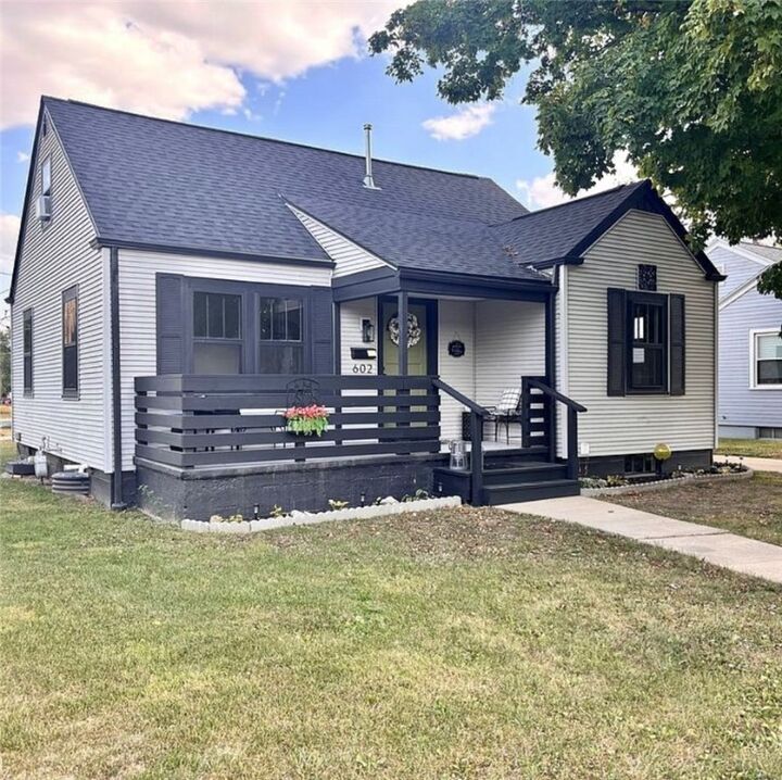 Property Photo: 602 Polk Street IL 61951
