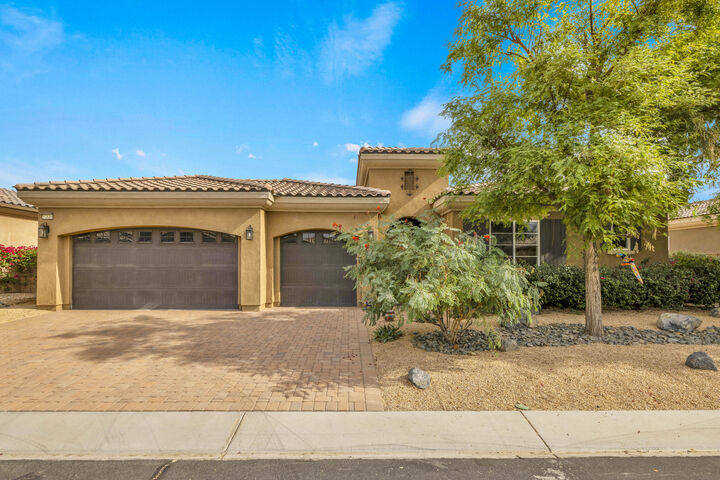 Property Photo: 57816 Barristo Circle CA 92253