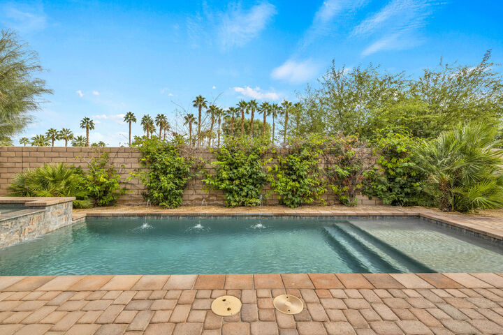 Property Photo: 57816 Barristo Circle CA 92253