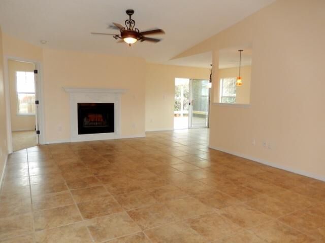 Property Photo:  9 Stowe Road  FL 32569 
