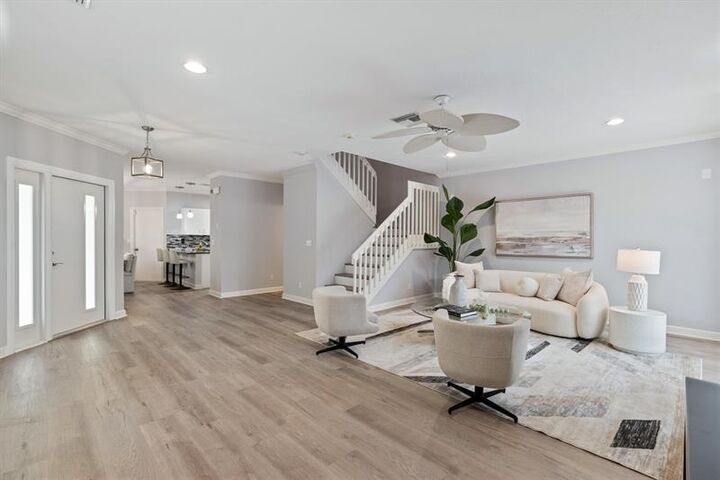 Property Photo: 604 SW 8th Ave FL 33315