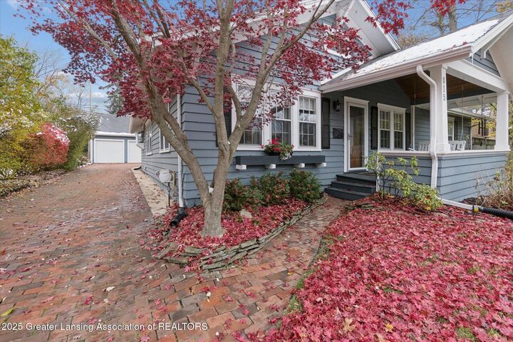 Property Photo:  815 Westlawn Avenue  MI 48823 