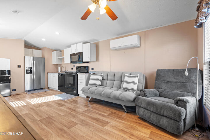 Property Photo:  3133 Erwin Ln  AZ 86404 