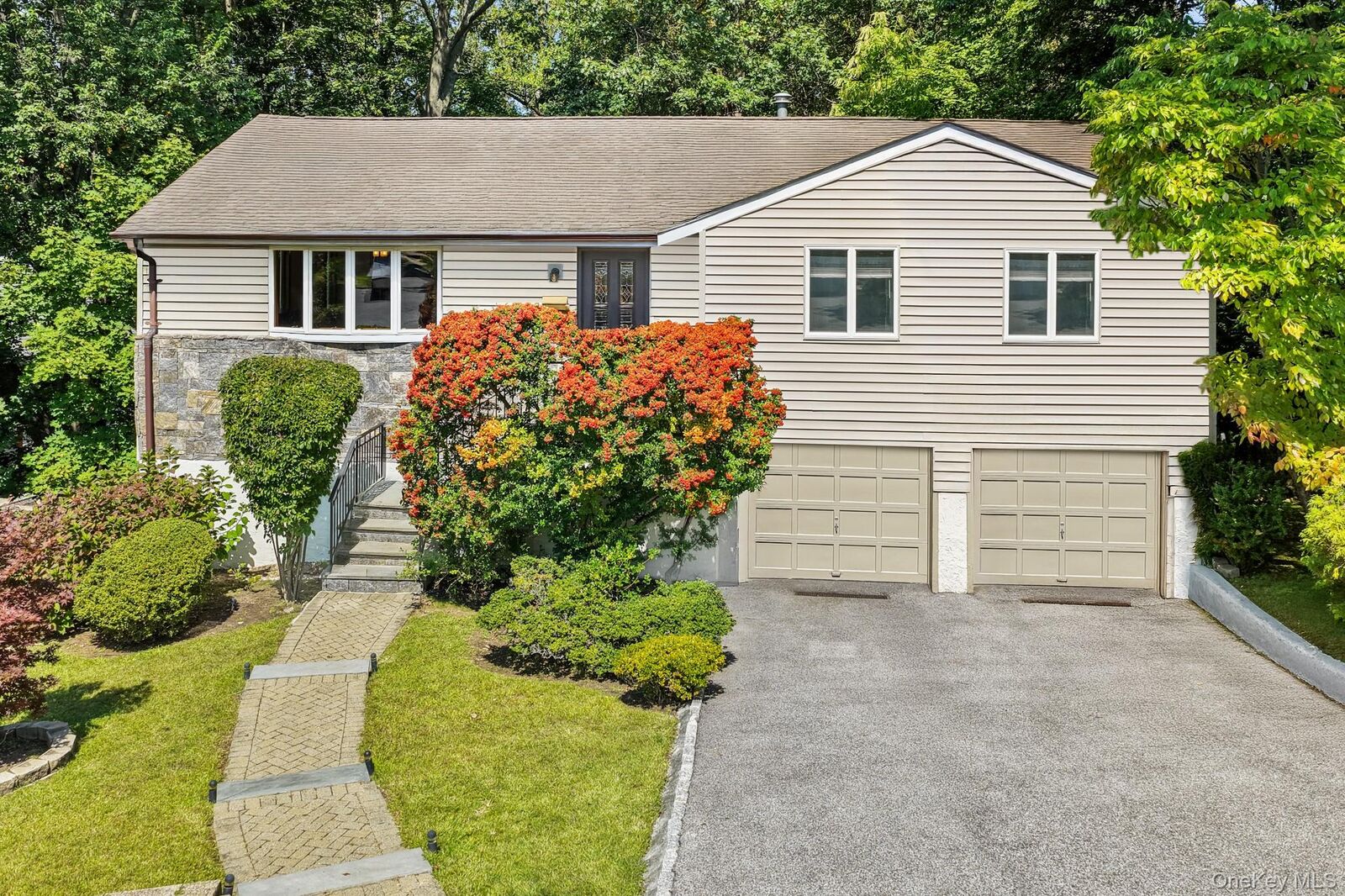 Property Photo:  36 Capt Honeywells Road  NY 10502 