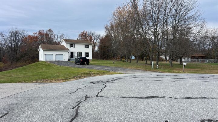 Property Photo:  14 Country Meadows Road  NY 12561 