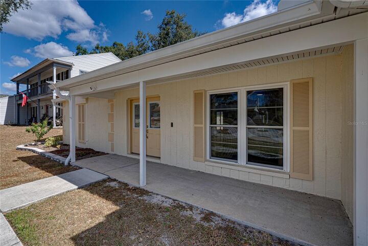 Property Photo:  2713 Cedarcrest Place  FL 33596 