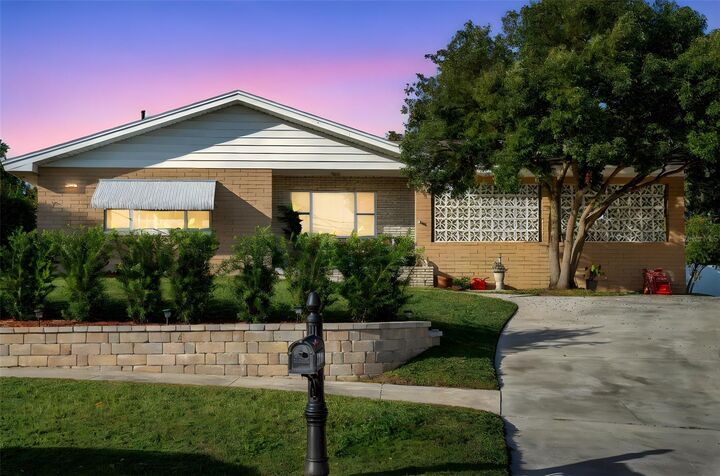 Property Photo:  7001 Skylane Drive  FL 32819 