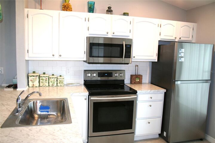 Property Photo: 245 Nautilus Way FL 33706