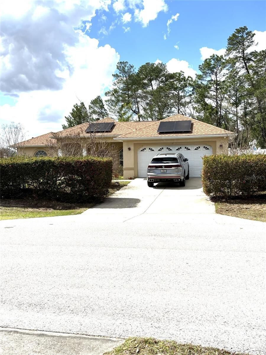 Property Photo: 3715 SW 127th Lane Road FL 34473