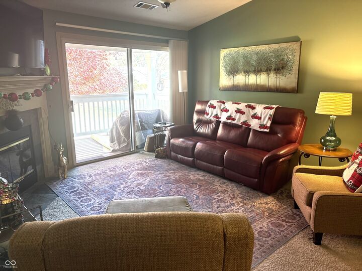 Property Photo: 8418 Glenwillow Lane 208 IN 46278