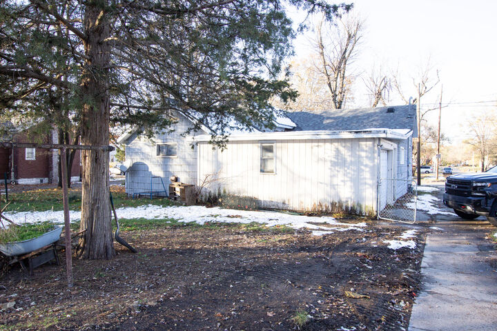 Property Photo: 601 Chestnut Street MI 49047