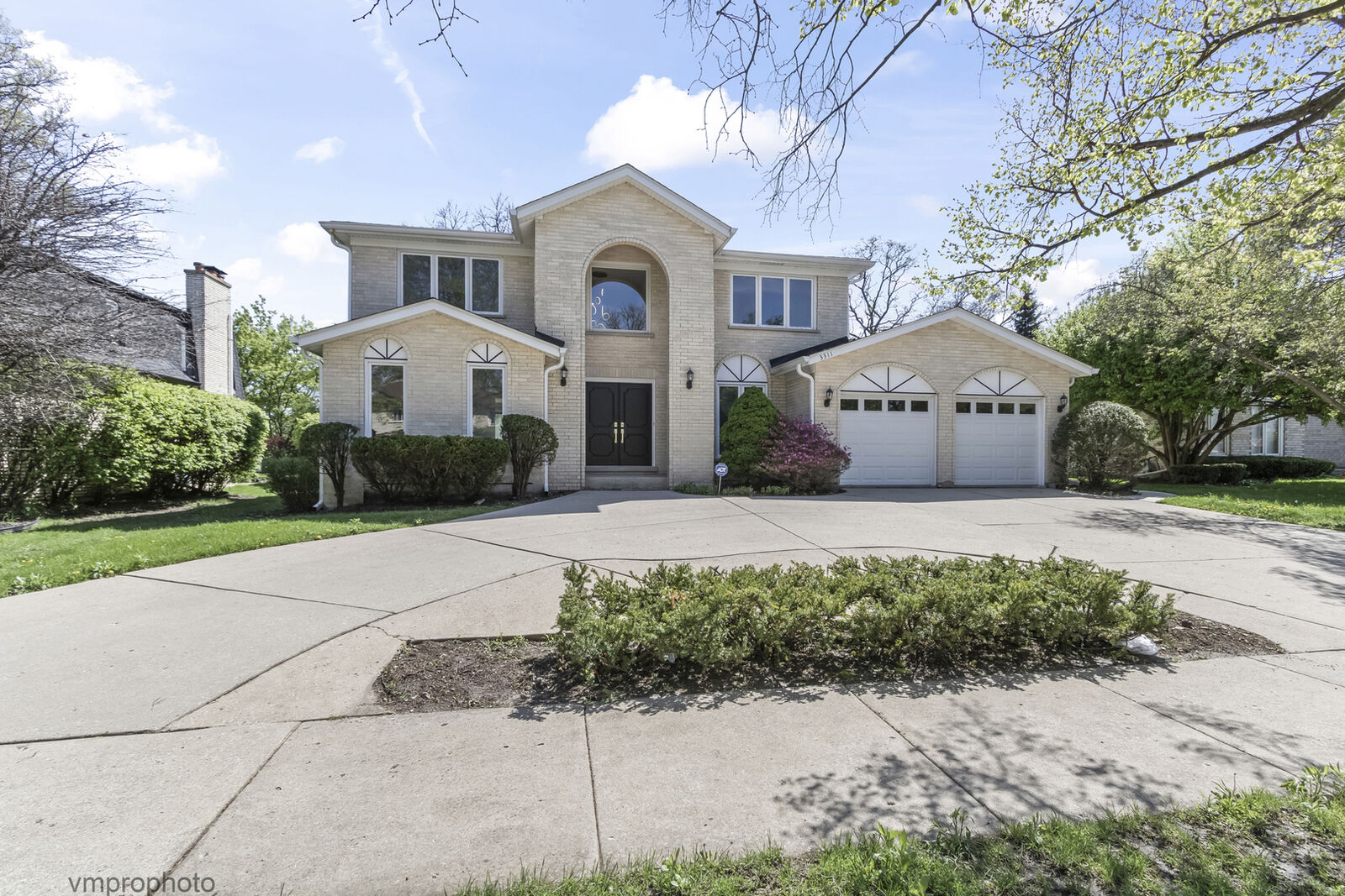 Property Photo:  3311 Lakewood Court  IL 60026 