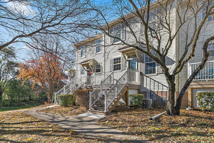 Property Photo:  614 Littleton Trail  IL 60120 