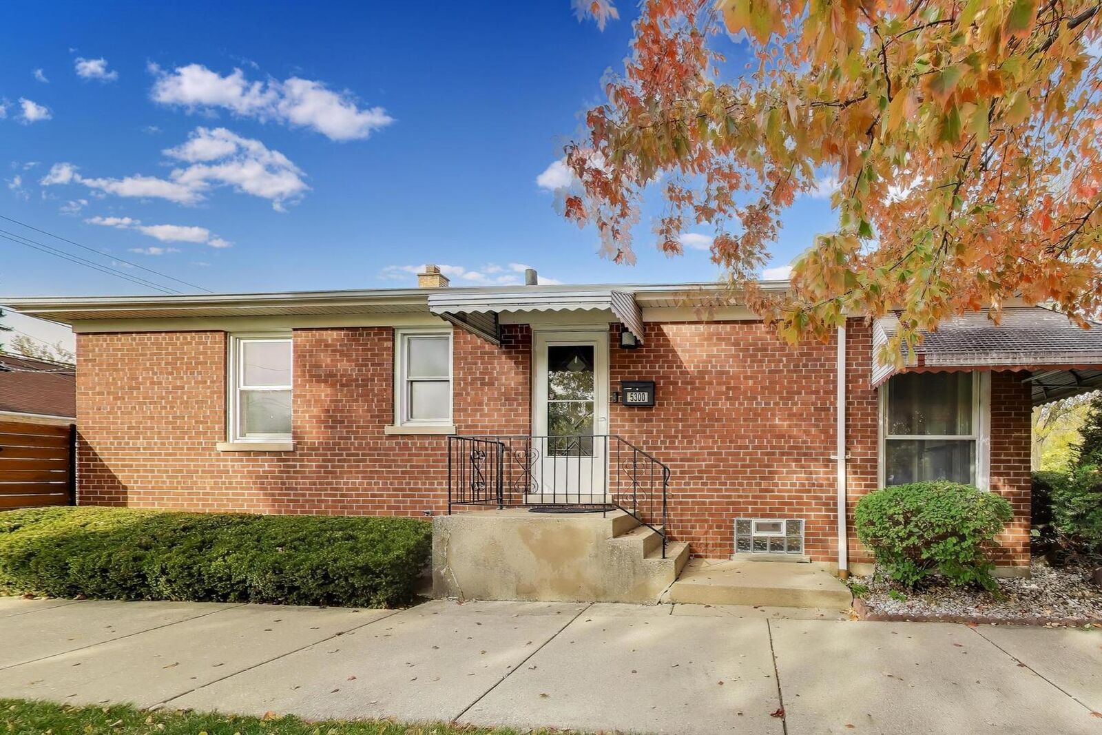 Property Photo: 5300 N Cicero Avenue IL 60630