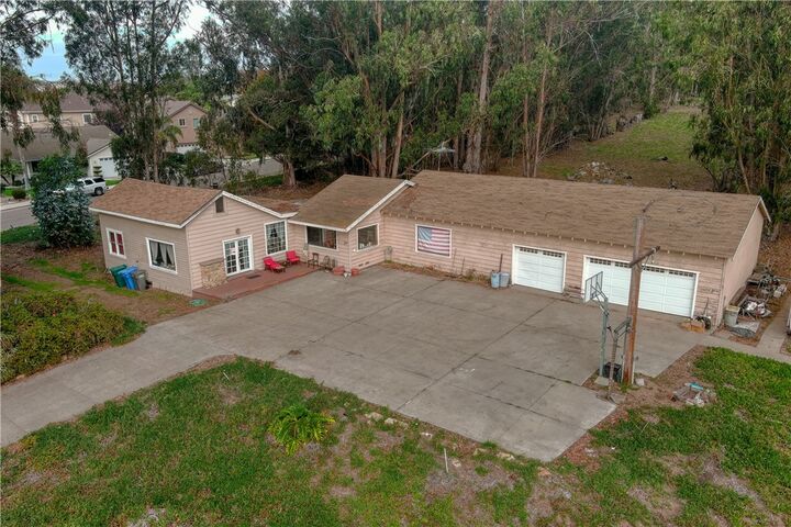 Property Photo: 2845 Cienaga Street CA 93445