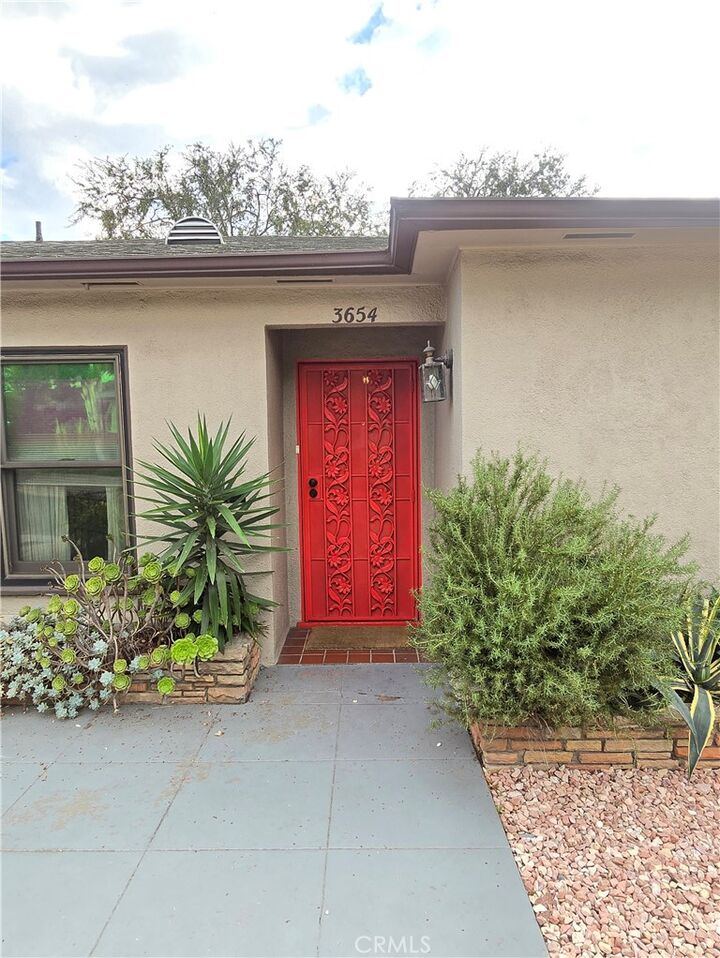 Property Photo:  3654 Roderick Road  CA 90065 