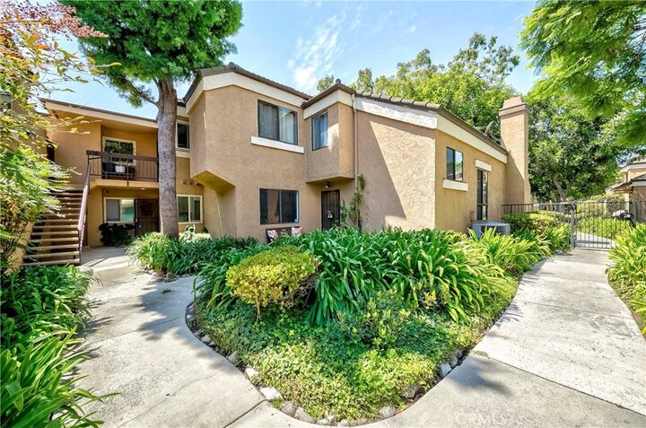 Property Photo: 16911 Eastlake Ln 88 CA 92647