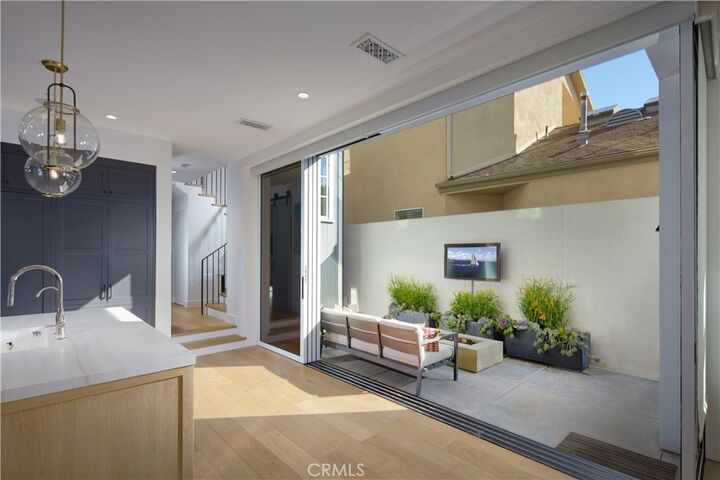 Property Photo:  418 Larkspur  CA 92625 