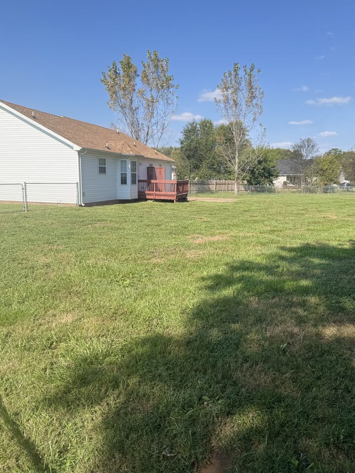 Property Photo: 1104 Connemara Way TN 37040