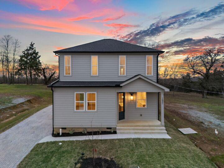 1531 E Stewarts Ln  Nashville TN 37218 photo