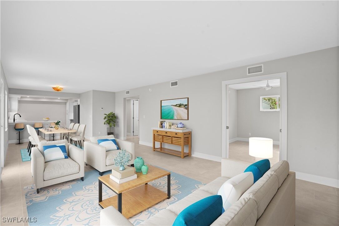 Property Photo: 1100 8th Avenue S 128H FL 34102