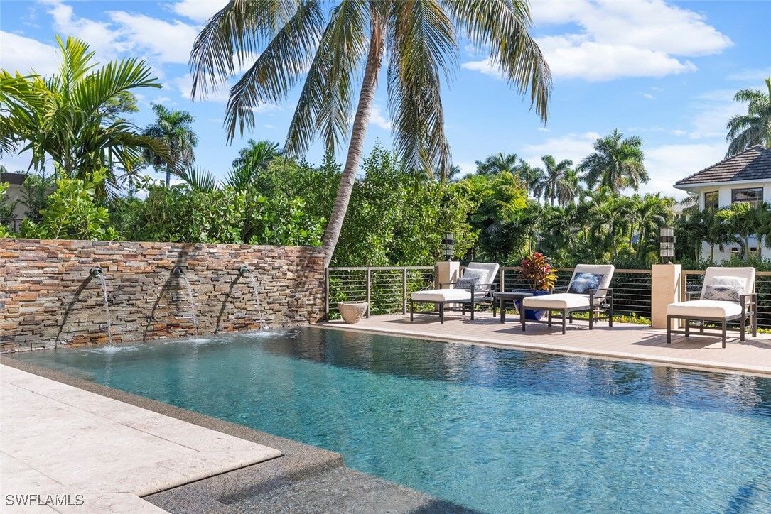 Property Photo: 1441 Gulf Shore Boulevard S FL 34102