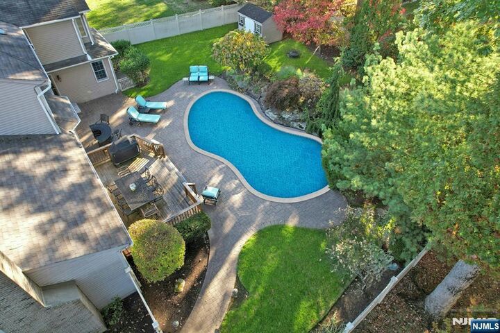 Property Photo:  9 Appeld Court  NJ 07642 