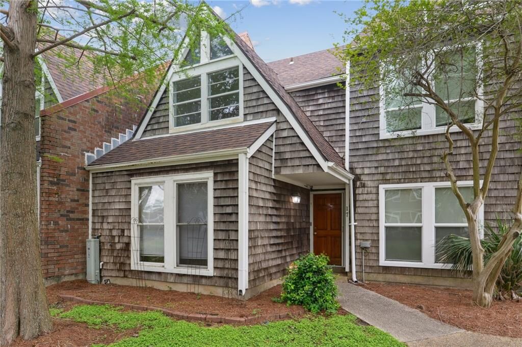 Property Photo: 17 Spinnaker Lane LA 70124