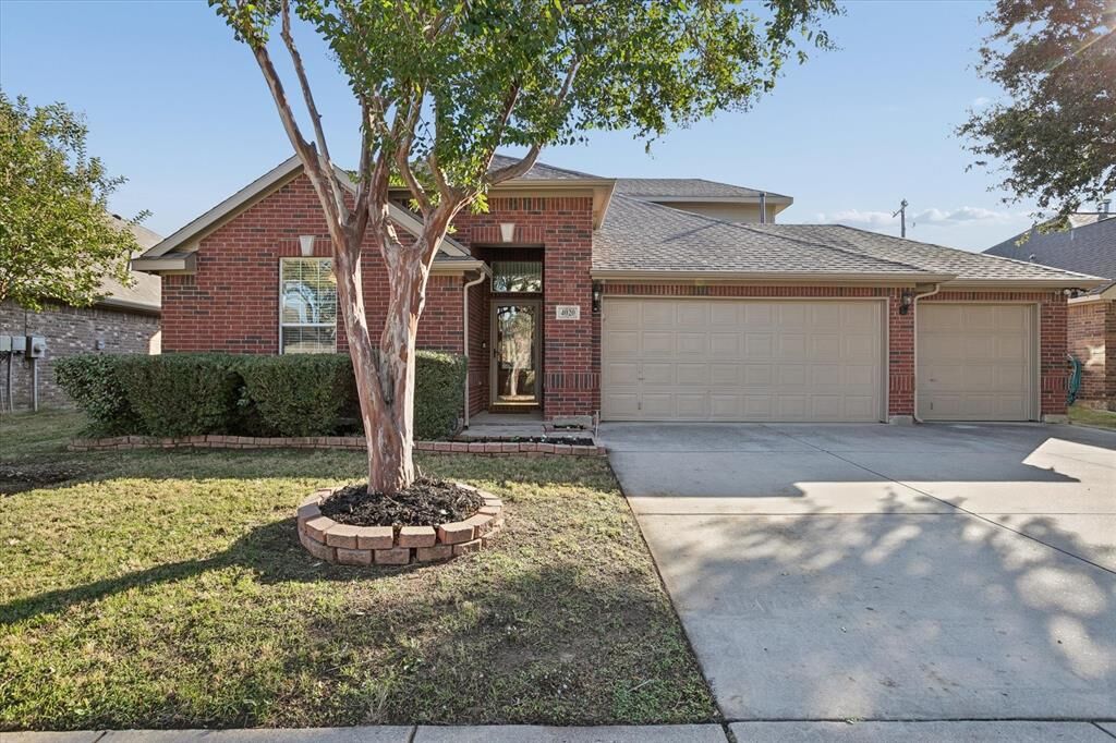 Property Photo: 4020 Sprucebark Drive TX 76244