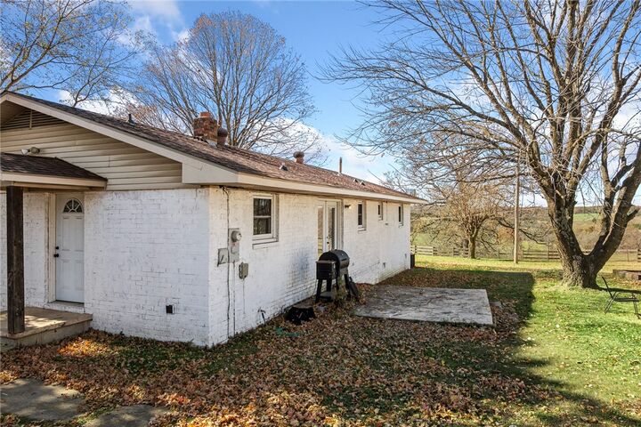 Property Photo:  1669 E 206 Highway  AR 72633 