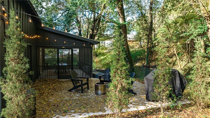 Property Photo:  8442 E McNelly Road  AR 72712 