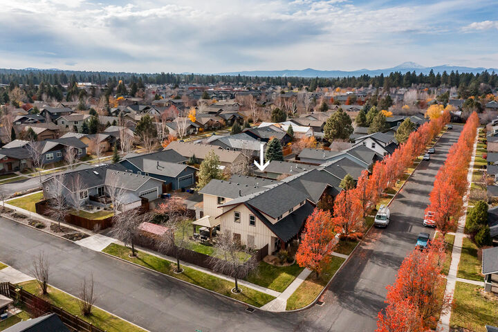 Property Photo:  20663 Jayhawk Lane  OR 97702 