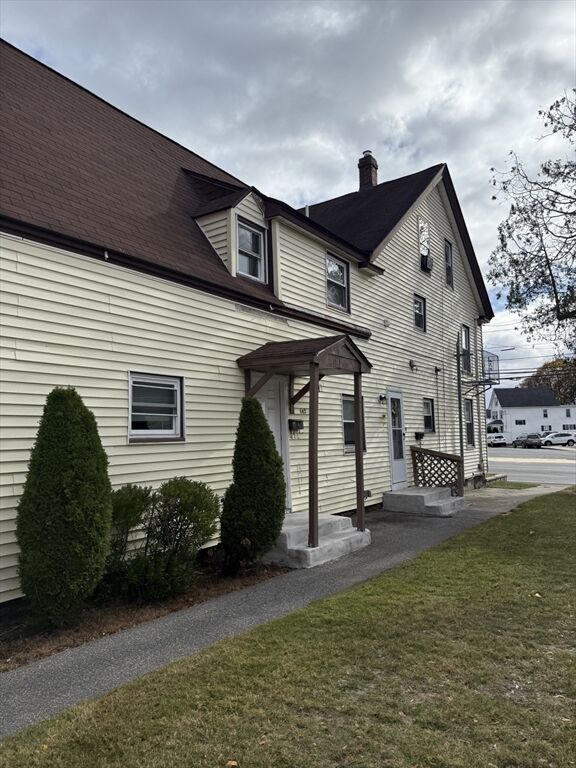 Property Photo: 142 Pleasant St 142 MA 01826