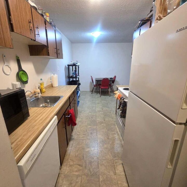 Property Photo:  5611 9 Avenue 304B  AB T7E 1R5 